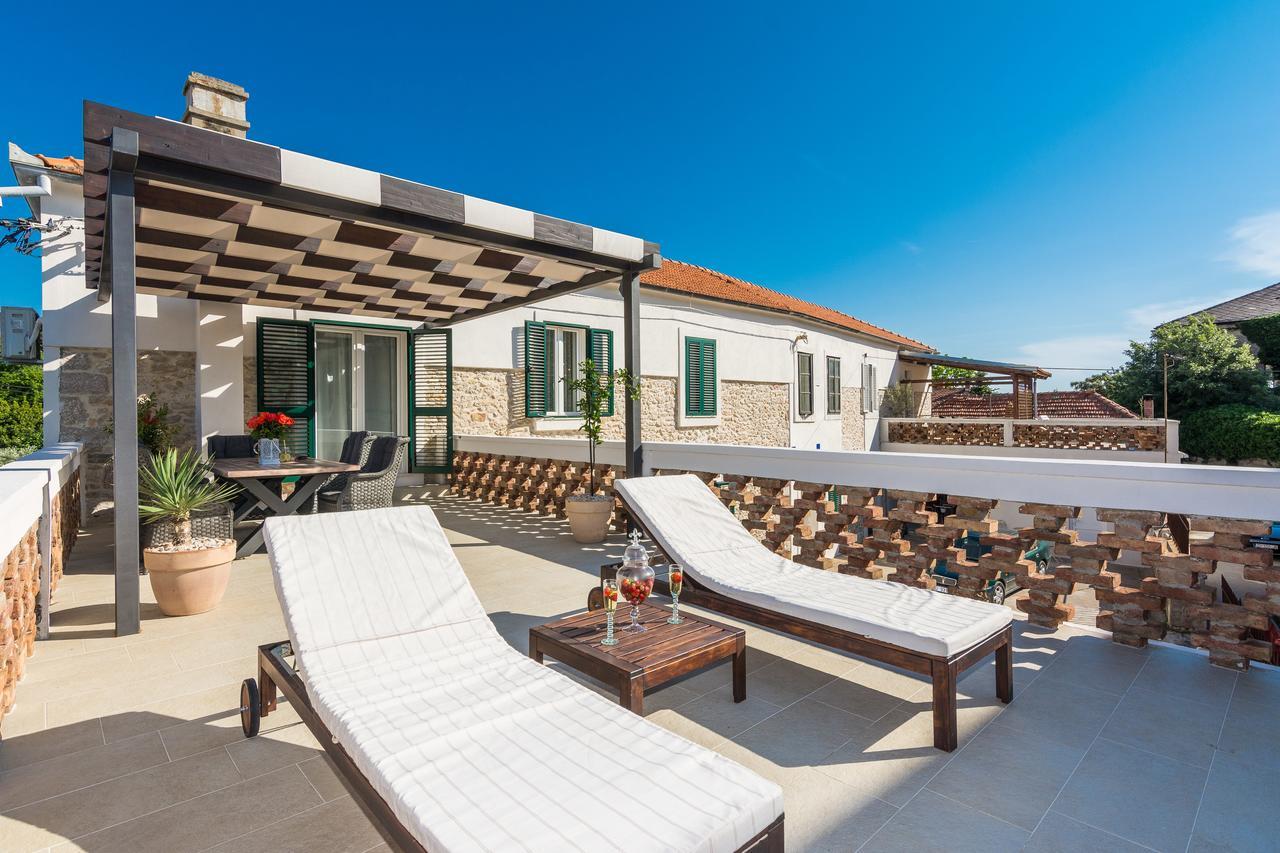 זאדאר Apartments Fontana מראה חיצוני תמונה