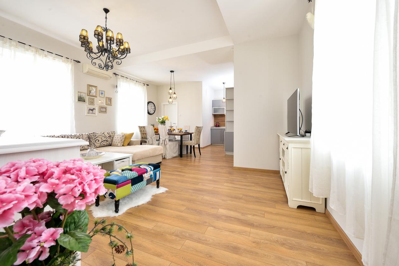 זאדאר Apartments Fontana מראה חיצוני תמונה
